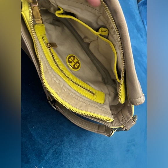 Tory Burch Rachel Envelope Grey Neon Yellow Crossbody Bag - Picture 12 of 14